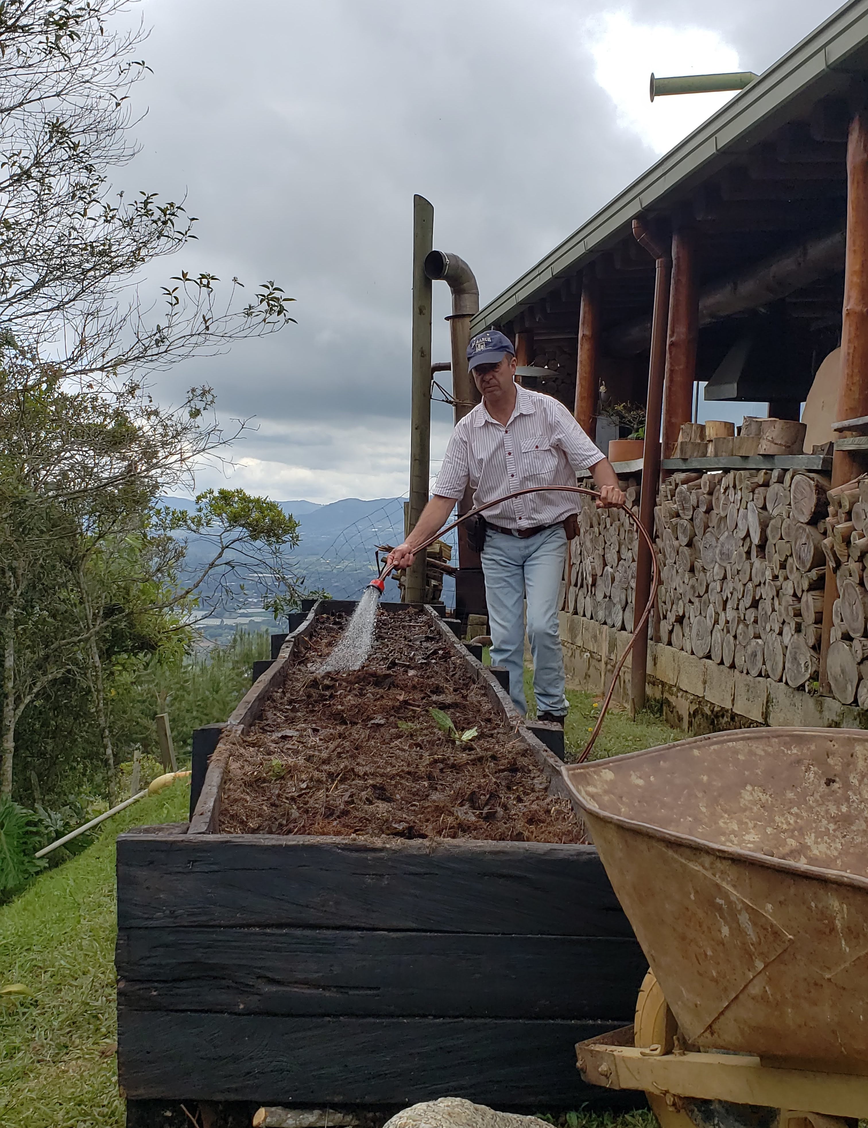 Cómo sembrar una huerta con el sistema alemán Hugelkultur